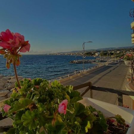 Hotel La Lampara Reggio di Calabria Ngoại thất bức ảnh